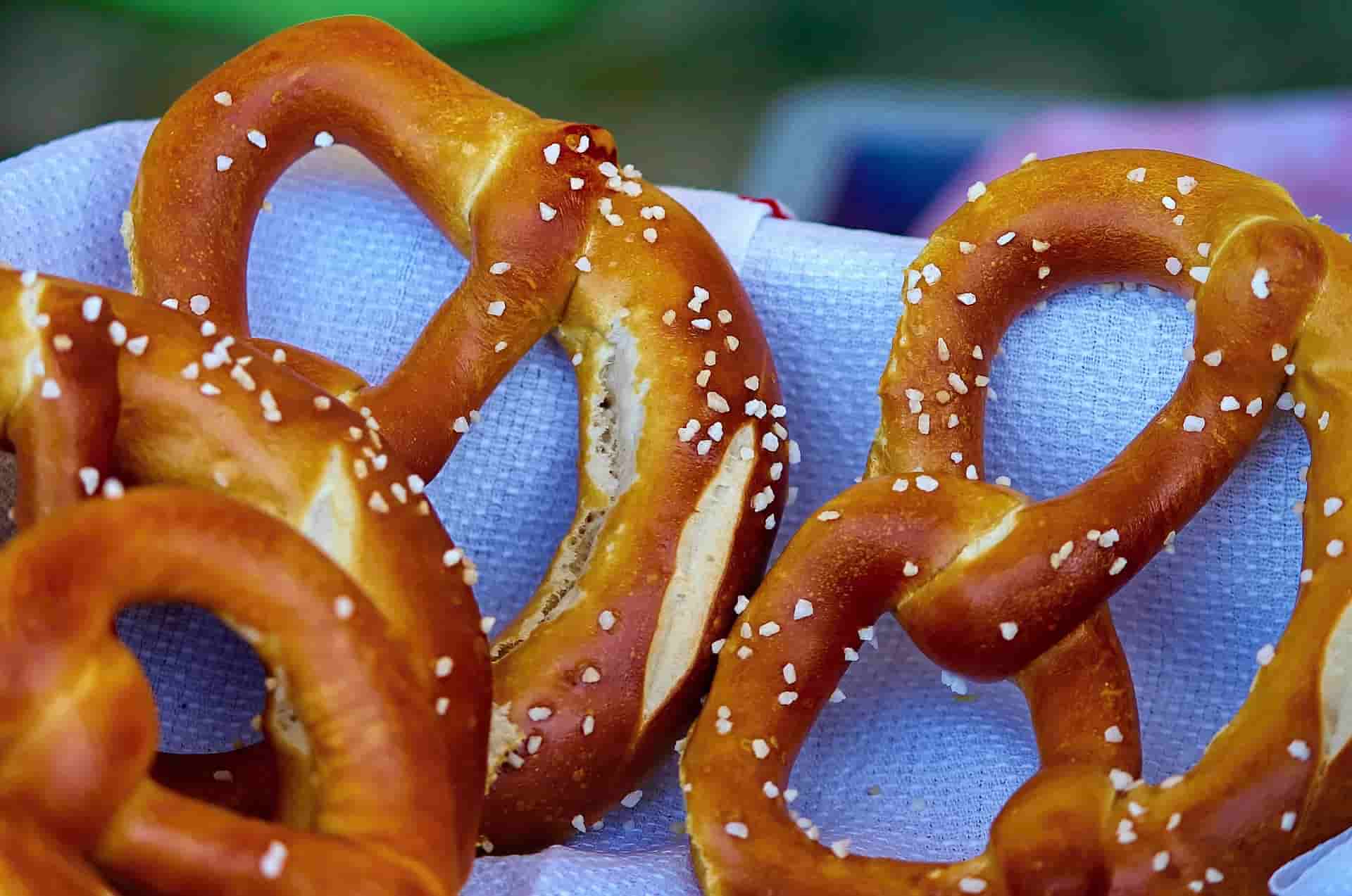 pretzels_drinking beer for breakfast_my life in germany-min