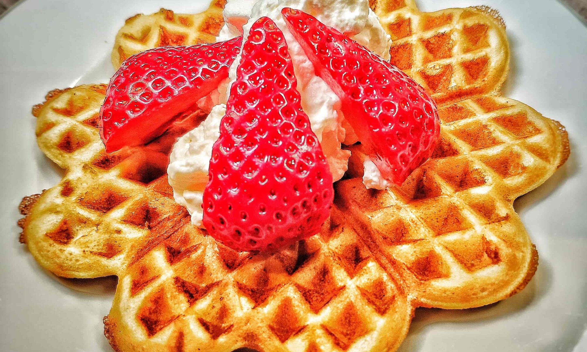 featured image mini_strawberry waffle recipe - strawberry season in Germany_my life in germany_hkwomanabroad-min